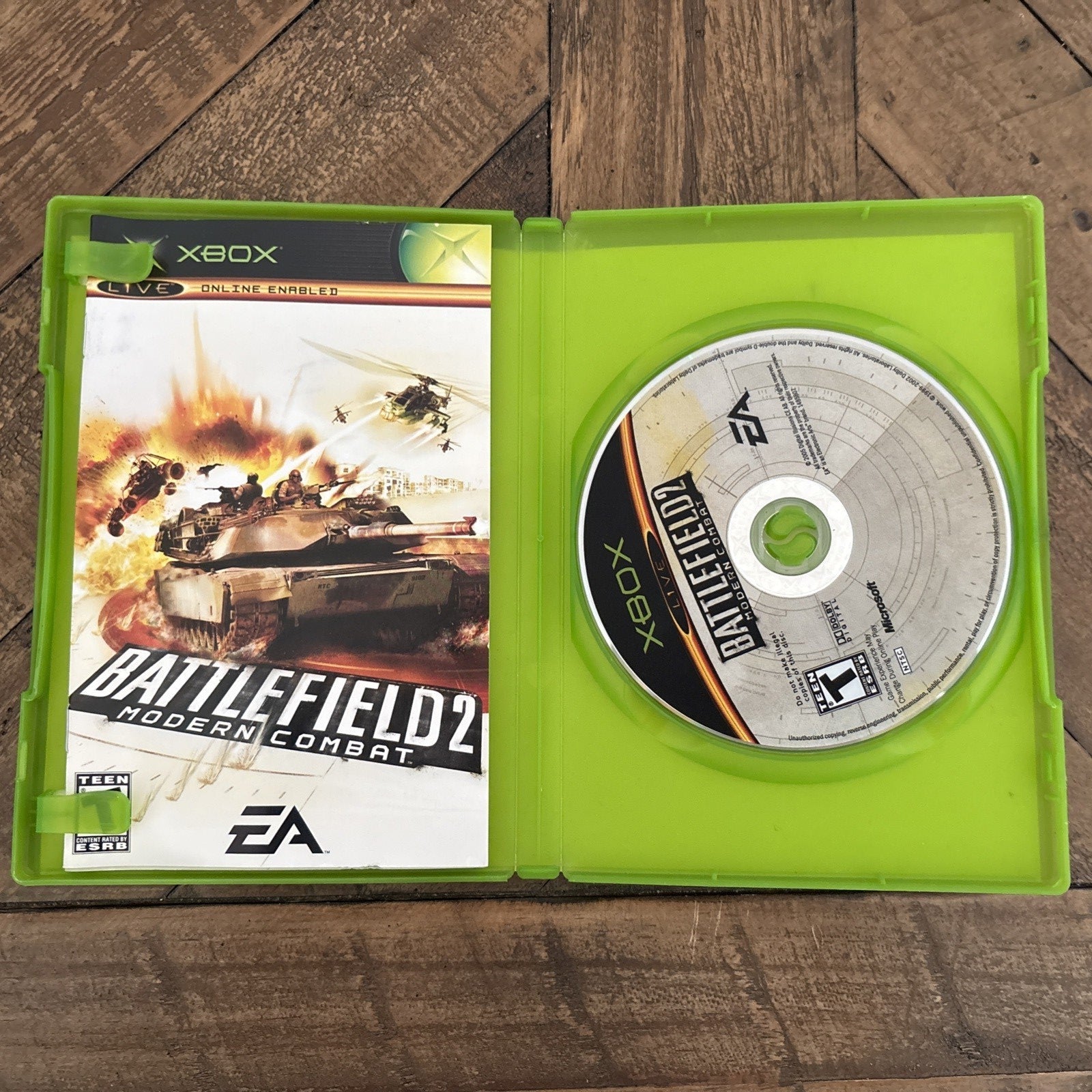 Inside of Battlefield 2: Modern Combat Xbox game case