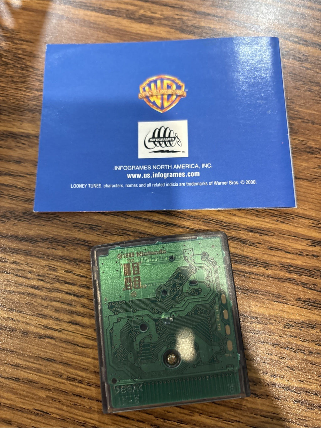 Back Looney Tunes Collector: Martian Alert! Game Boy Color game cartridge and manual