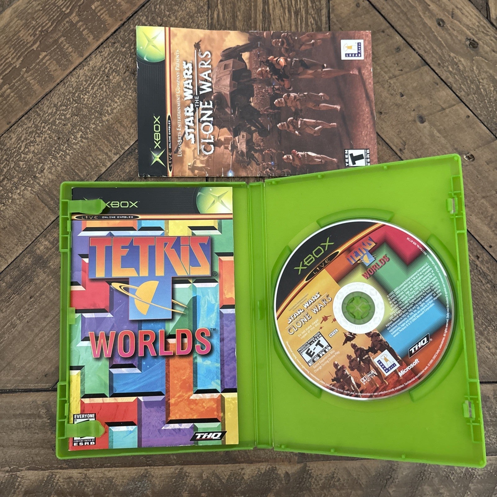 Inside of Star Wars The Clone Wars / Tetris Worlds Xbox game case